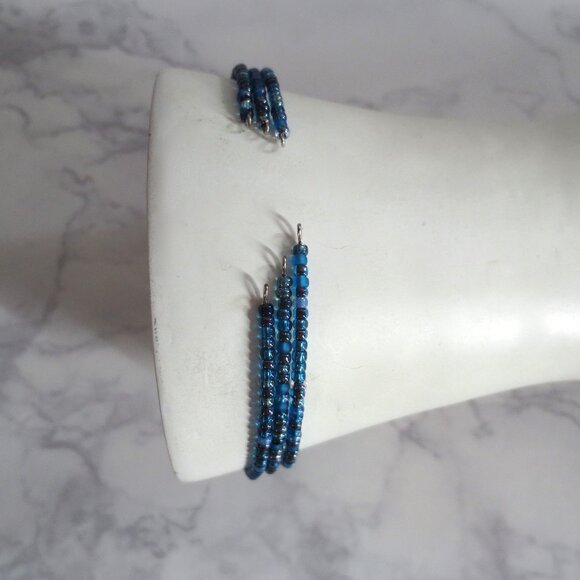 NWOT Artisan Handmade Dark Blue Navy Adjustable Comfortable Stretch Bracelet - Picture 3 of 4